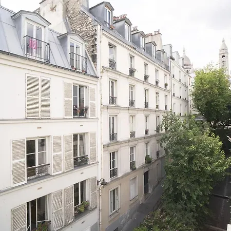 Daire Large Love Nest Near Montmartre Paris